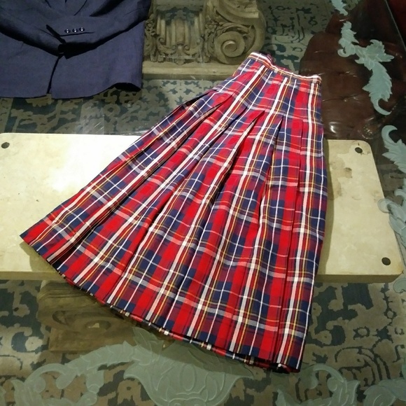 Gorgeous Vintage Plaid Pleated Long Skirt - Picture 7 of 8